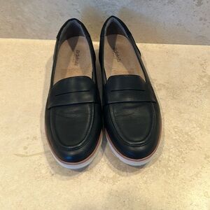 Dr. Schools women’s new leather loafer size 9